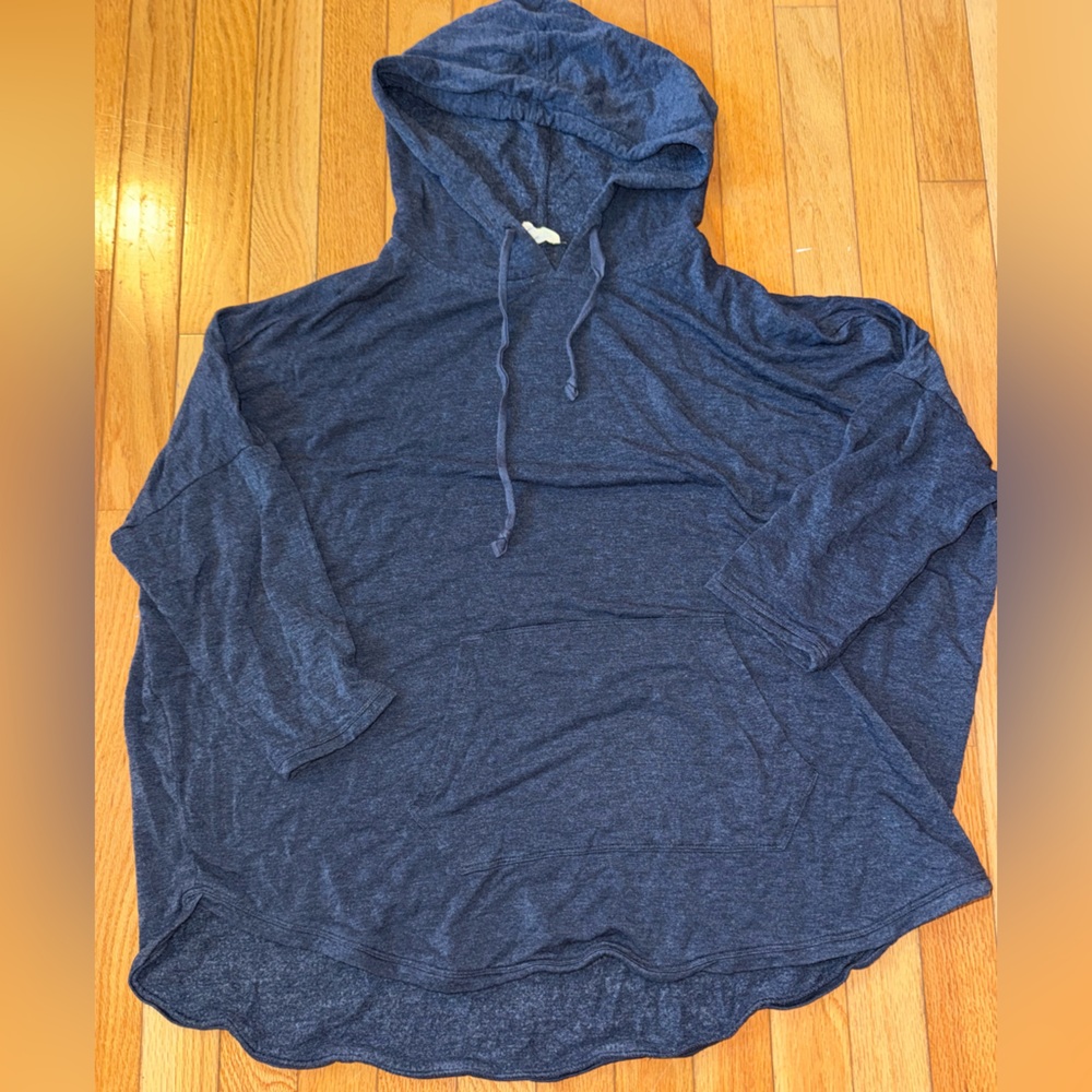 LOFT Navy Lounge Top